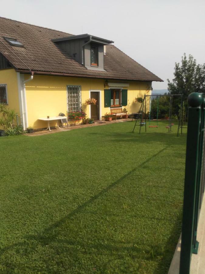 Obstbau Und Gaestezimmer Stani Kitzeck im Sausal Luaran gambar
